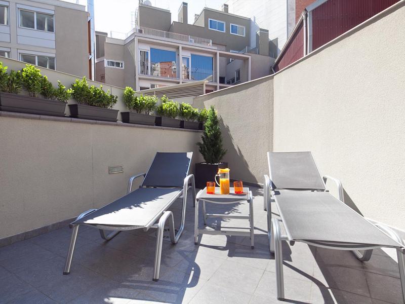 Charmsuites Paralel Барселона Экстерьер фото