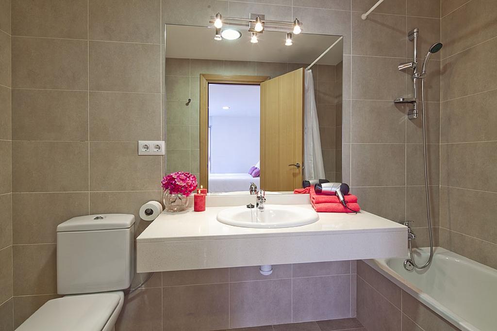 Charmsuites Paralel Барселона Номер фото