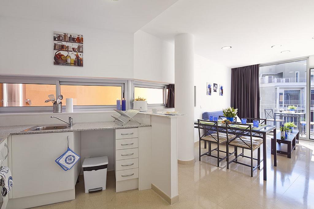 Charmsuites Paralel Барселона Номер фото